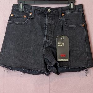 Levi's Black Ribcage Button Fly Shorts size 29